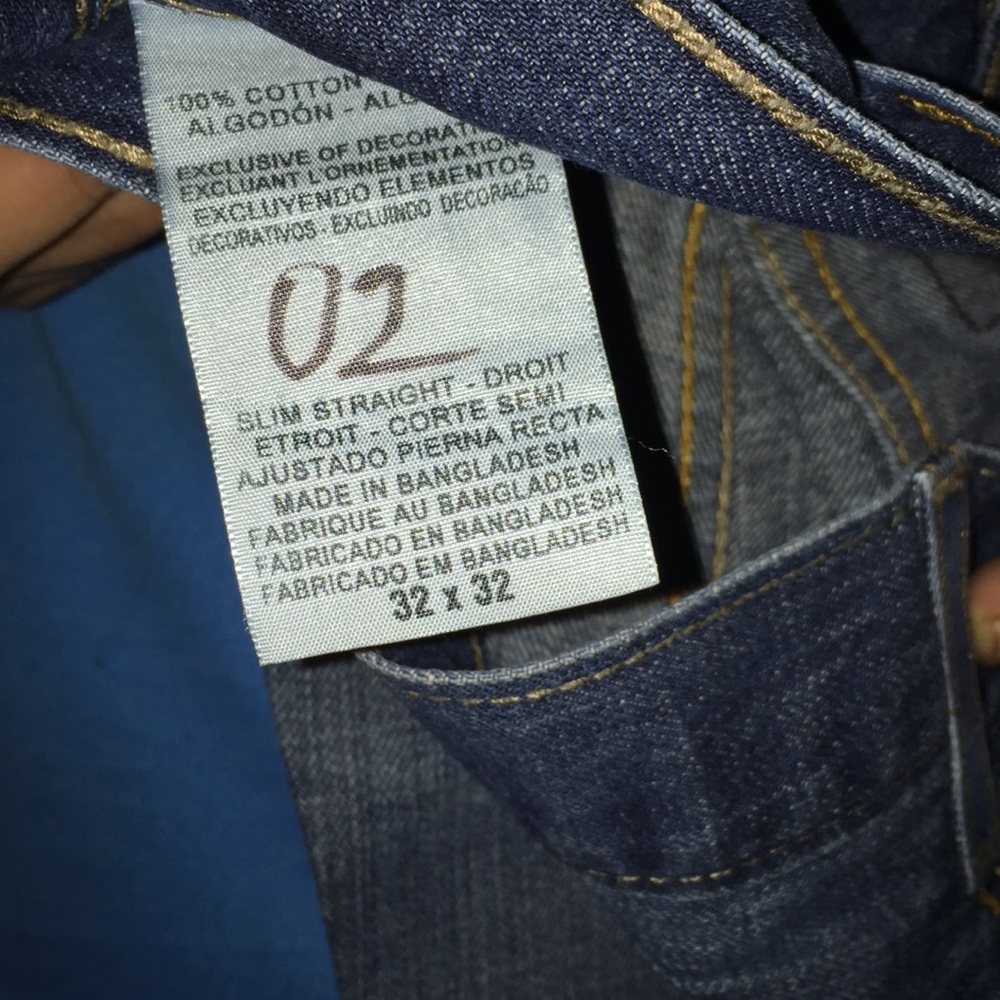 Levi’s - Picture 3 of 3